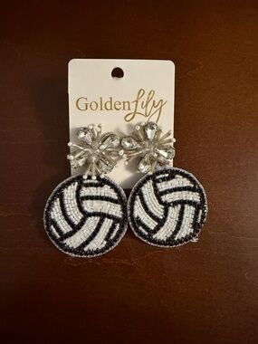 NWT women’s Golden Lily Volleyball earrings